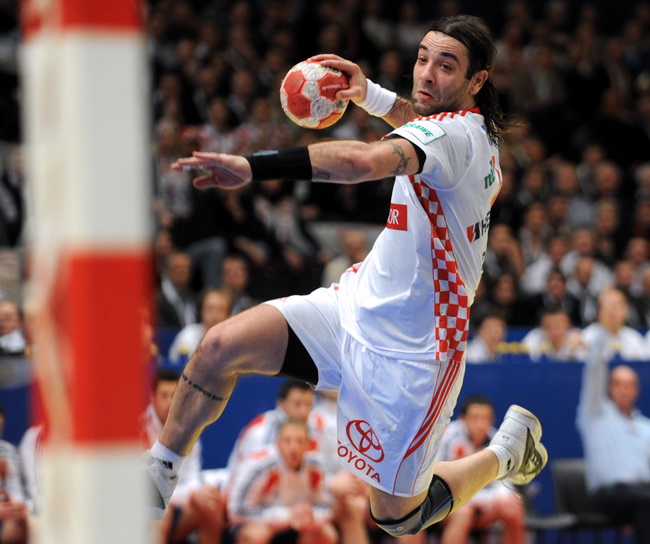 Bec, 310110.
Austrija je domacin EURO 2010 u rukometu od 19-31 01.10. U Becu se igraju utakmice poufinala i finala. Polufinale su izborile reprezentacije Islanda, Francuske, Poljske i Hrvatske. U polufinalnim utakmicama finale su izborile reprezentacije F