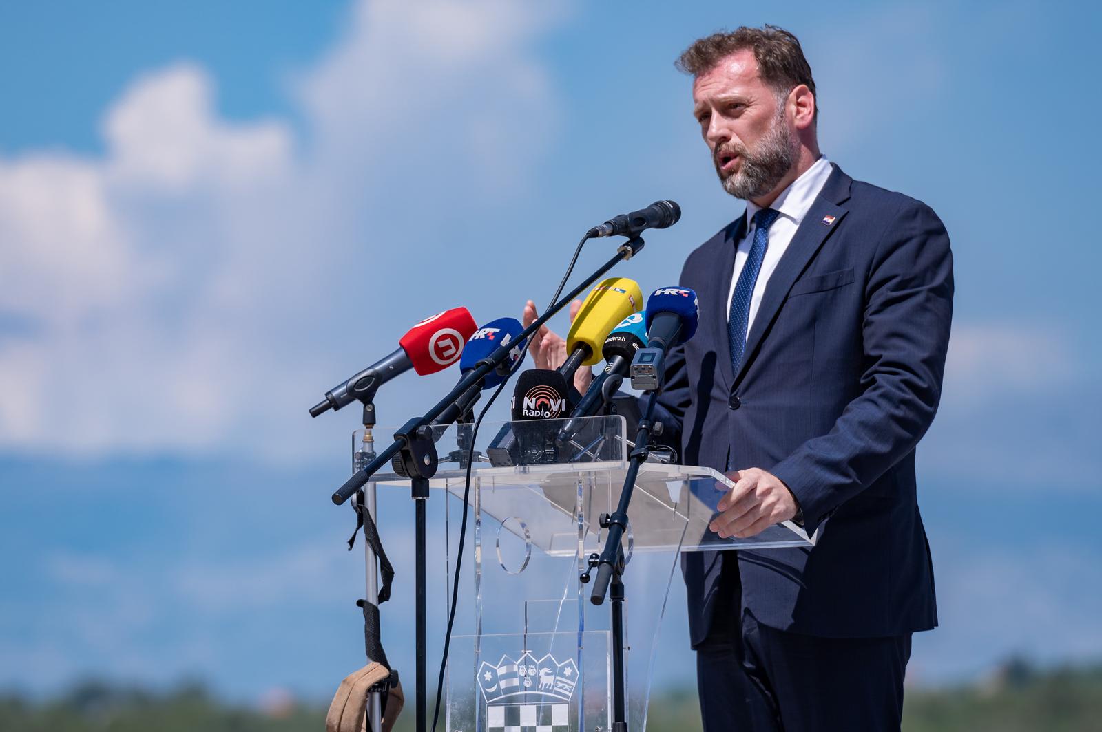 Krila Oluje predstavila novi letački program i dva nova člana