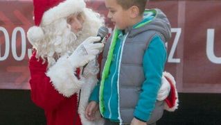Božićnica na Novom: Radiolino, Djed božićnjak i ekipa Novog radija darivala sugrađane. Foto: Jurica Gašpar