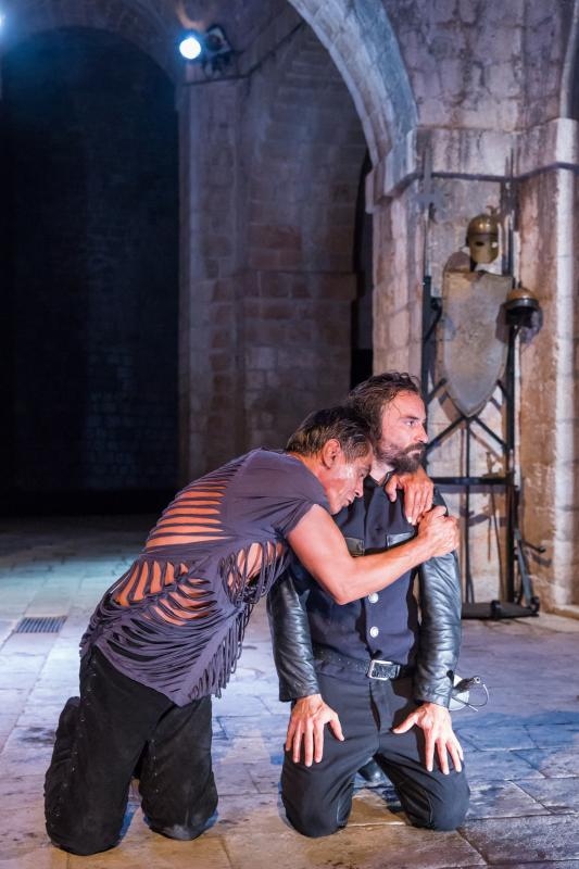 Povodom obiljezavanja 400. godina smrti Williama Shakespearea premijerno je izveden Othello, tragedija Williama Shakespearea u režiji Ivice Boban i s Draganom Despotom kao Othellom