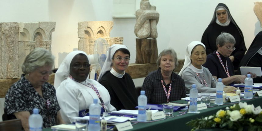 Zadar, 040909.

U Zadru se odrzava konferencija Madunarodne zajednice Benediktinki. Predstvanice 19 regija Benediktinki iz cijelog svijeta razmjenjuju iskustva. Danas imaju “radni dan”, a sutra posjecuju muski samostan benediktinaca na Pasmanu.

Foto: Vla