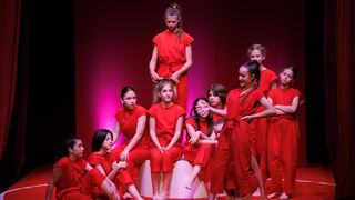 Igrajmo se: Zabranjeno mlađima od 15 strana A