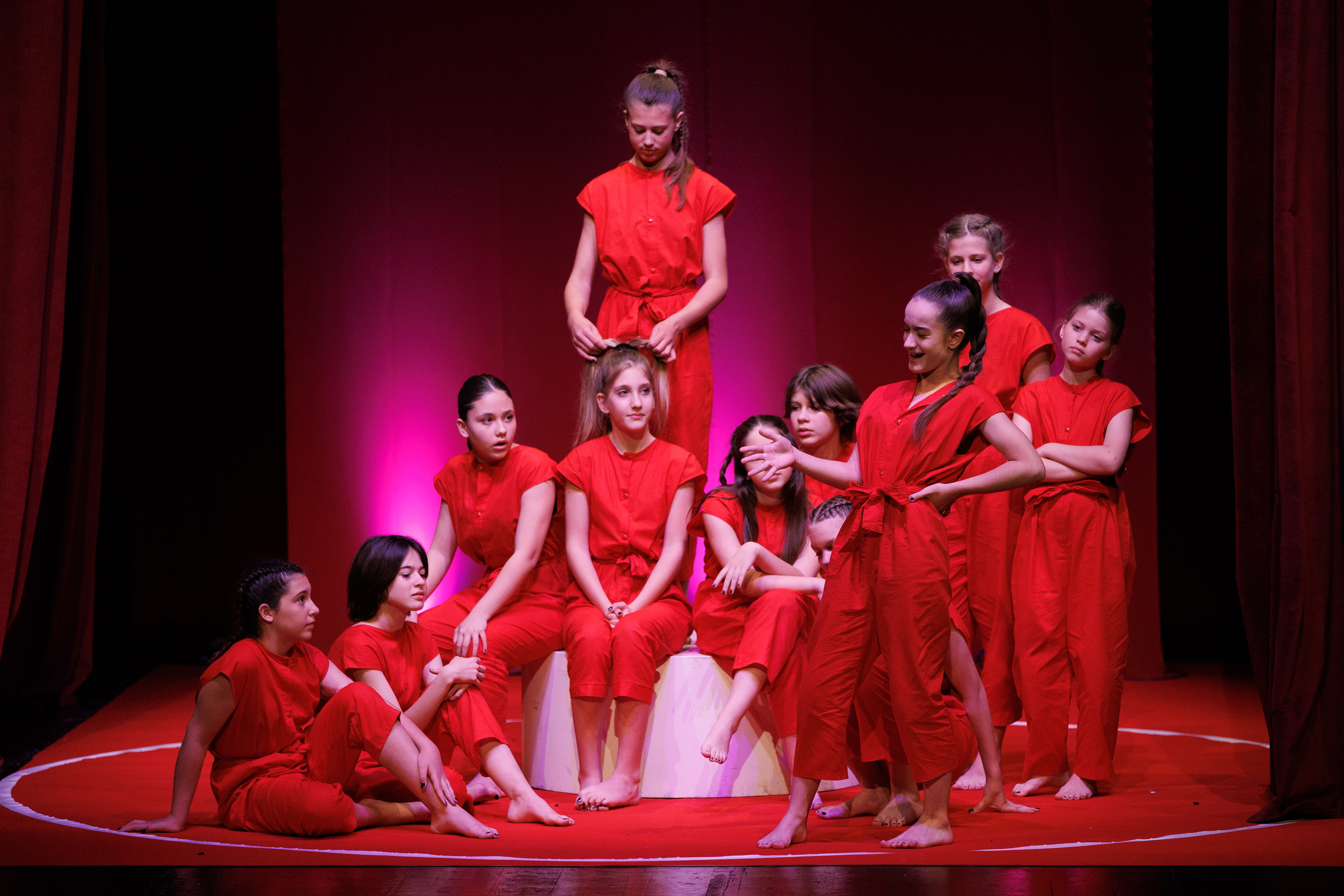 Igrajmo se: Zabranjeno mlađima od 15 strana A