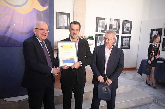 Dodjela nagrade Nasmiješeno sunce (foto:Saša Čuka) Dodjela nagrade Nasmiješeno sunce (foto:Saša Čuka)