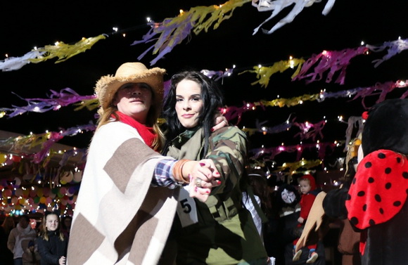 Virski karneval & maškare: Plesna maškarana fešta uz Jasmina Stavrosa