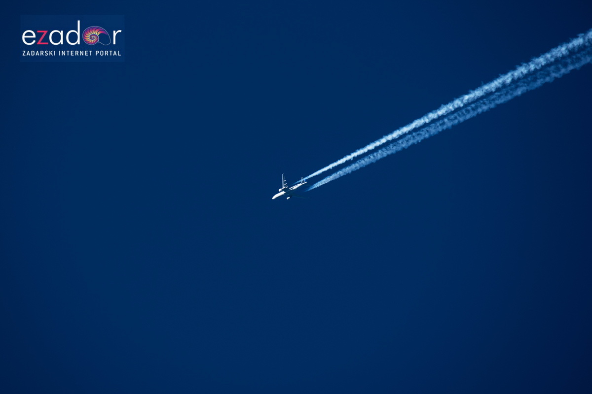 Nedjeljno svitanje na Vranskom jezeru Nedjeljno svitanje na Vranskom jezeru