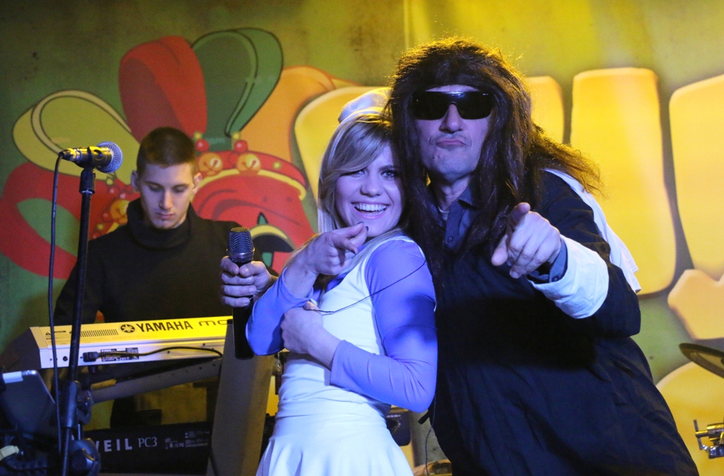 Virske maškare: Nedjelja u znaku zvijezdice Meri, Tota i Tempo Banda