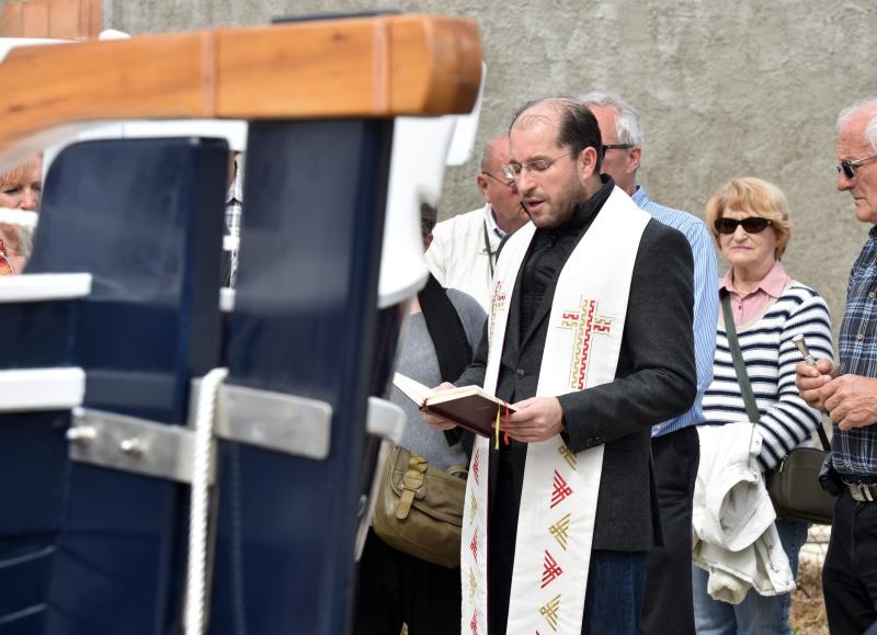 U betinskom brodogradilištu Ante Fržopa svečano je porinut novoizgrađeni tradicionalni murterski brod – leut pod imenom Orlić. Foto: Hrvoje JelavićIPIXSELL