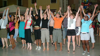 Pet Tambura na Narodnom trgu