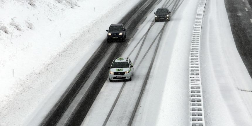Snijeg pao u Gosrkom kotaru i Lici Snijeg pao u Gosrkom kotaru i Lici