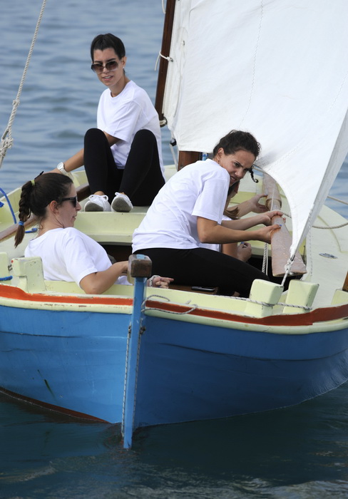 Otok Murter, 300912.
Latinsko idro, najveca regata tradicionalnih gajeta, leuta i kaica odrzana je danas u Murteru. Na regati je startalo oko 100 brodova.
Foto: Niksa Stipanicev / CROPIX Otok Murter, 300912.
Latinsko idro, najveca regata tradicionalnih gajeta, leuta i kaica odrzana je danas u Murteru. Na regati je startalo oko 100 brodova.
Foto: Niksa Stipanicev / CROPIX