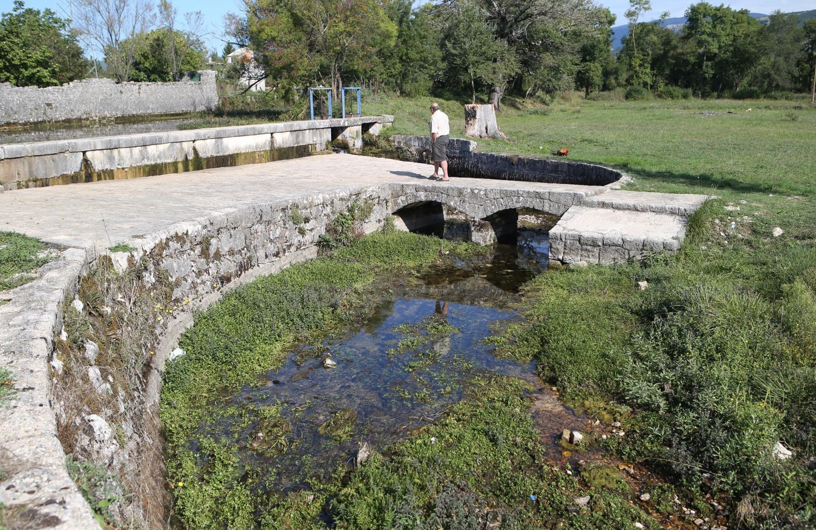 Nakon potresa presušio izvor Vrljike u Proložcu Nakon potresa presušio izvor Vrljike u Proložcu
