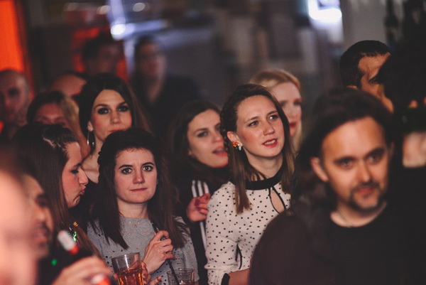 Mjesni Odbor u Maraschino Baru. Foto: Iva Perinčić Mjesni Odbor u Maraschino Baru. Foto: Iva Perinčić