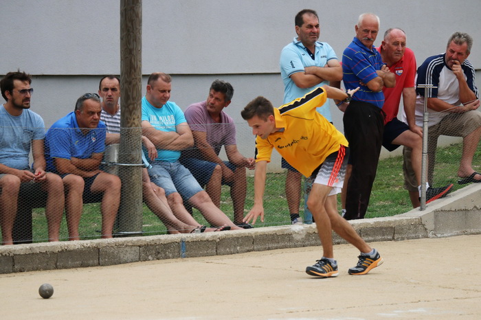 Finalni turnir boćarskog Kupa Zadarske županije u Lišanima Ostrovičkim. Foto: Kažimir Škrbić/Virski list