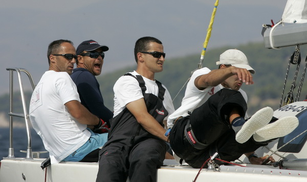 Split, 160909.
Danas je flotnim plovom zapoceo 23. ACI Match Race kup. 
Na fotografiji: posada kormilara Mate Arapova (plava kapa).
Foto: Jakov Prkic / CROPIX