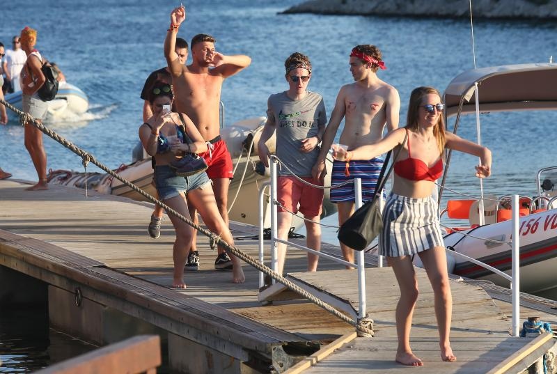 Love International festival u Tisnom mjesto je zabave mladih iz cijele Europe. Photo: Duško Jaramaz/PIXSELL