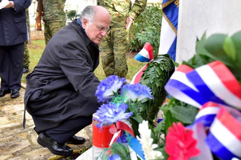 Svecanim postrojavanjem i mimohodom kroz grad postrojbi sudionica obiljezena je 22. obljetnica vojno-redarstvene akcije Maslenica. Photo: Dino Stanin/PIXSELL Svecanim postrojavanjem i mimohodom kroz grad postrojbi sudionica obiljezena je 22. obljetnica vojno-redarstvene akcije Maslenica. Photo: Dino Stanin/PIXSELL