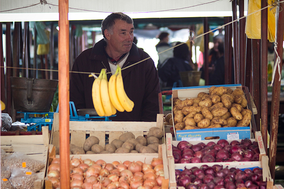 Đir po pijaci, 17. travnja 2012. (foto:Saša Čuka)