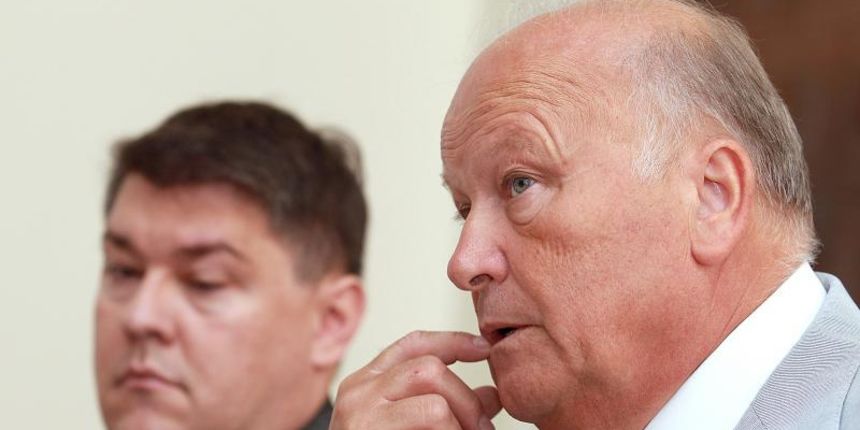 23.07.2013., Zagreb – Konferencija za medije ministra financija Slavka Linica o predstecajnim nagodbama i zahtjevu suca Mislava Kolakusica za ocjenu ustavnosti Zakona o financijskom poslovanju i predstecajnoj nagodbi. Slavko Linic, ministar financija, B 23.07.2013., Zagreb – Konferencija za medije ministra financija Slavka Linica o predstecajnim nagodbama i zahtjevu suca Mislava Kolakusica za ocjenu ustavnosti Zakona o financijskom poslovanju i predstecajnoj nagodbi. Slavko Linic, ministar financija, B