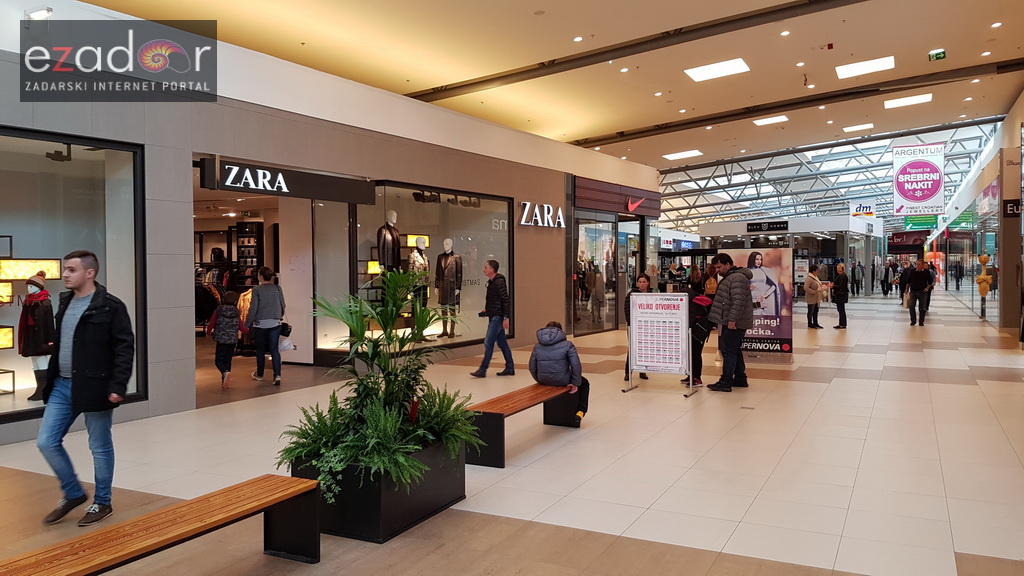 Trgovinski centar Supernova Zadar otvorio vrata kupcima Trgovinski centar Supernova Zadar otvorio vrata kupcima