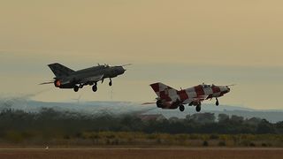 Vježbe pilota borbenih MIG-ova Vježbe pilota borbenih MIG-ova