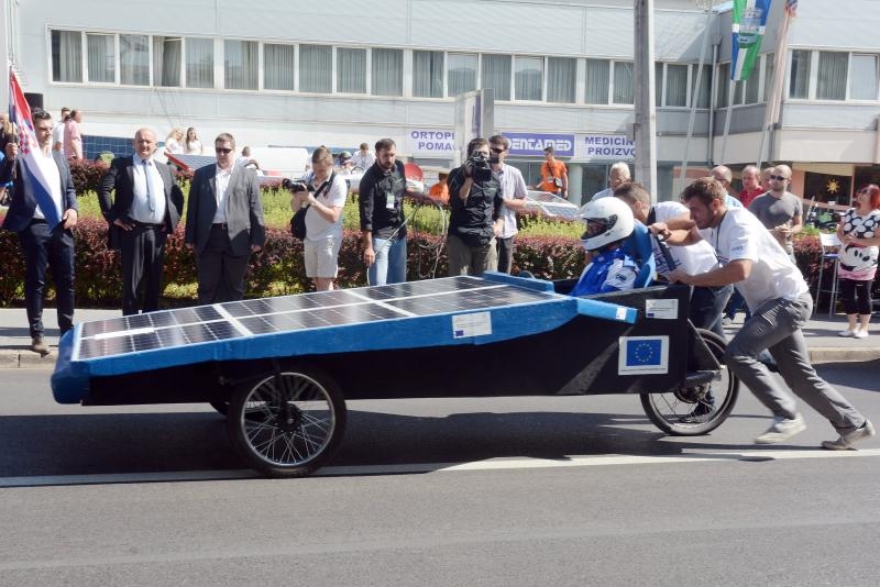 Sisak: Utrka solarnih automobila hrvatskih stukovnih škola
