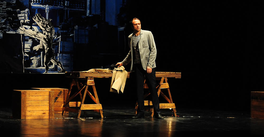 Zadar, 24.04.2013. snimio: Nenad Marčev 
dramska pretplata 
Kazalište PLAYDRAMA, Split 
Jeffrey Hatcher 
PICASSO 
redateljica: Nenni Delmestre 
igraju: Elvis Bošnjak, Lana Helena Hulenić 
Velika dvorana HNK Zadar