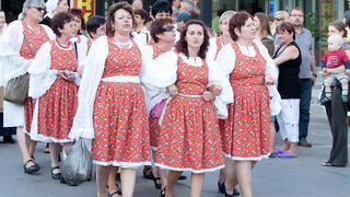 Biograd: 6. Dugi svehrvatski eno-eko-gastro-etno stol, Foto: Franjo Jurić Biograd: 6. Dugi svehrvatski eno-eko-gastro-etno stol, Foto: Franjo Jurić