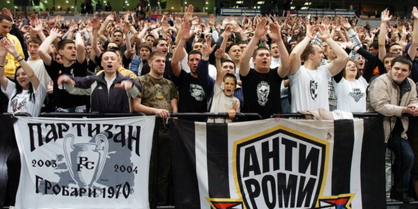 Beograd, 180409.
Kosarka finale jadranske lige Partizan – Cibona.
Na fotografiji: Navijaci partizana Grobari.
Foto: Aleksandar Dimitrijevic / Cropix Beograd, 180409.
Kosarka finale jadranske lige Partizan – Cibona.
Na fotografiji: Navijaci partizana Grobari.
Foto: Aleksandar Dimitrijevic / Cropix