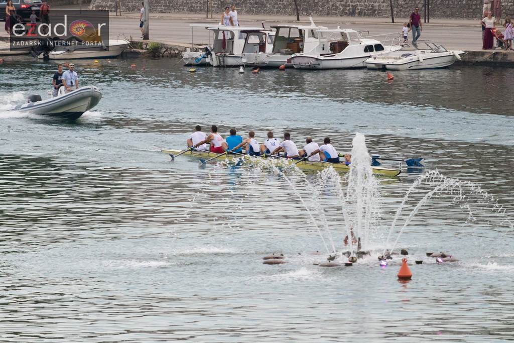 6. “Jadranov veslački dvoboj” osmeraca u uvali Jazine 6. “Jadranov veslački dvoboj” osmeraca u uvali Jazine