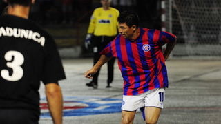 Split, 300611.
17. izdanje malonogometnog turnira Tocida kup odrzava se na betonskom igralistu u Vukovarskoj ulici.Veceras najvise interesa izaziva utakmica izmedju momcadi Hajduk.hr i ekipe Radunica bez zvijezda.Za Hajduk.hr se ocekuje da igraju predsje Split, 300611.
17. izdanje malonogometnog turnira Tocida kup odrzava se na betonskom igralistu u Vukovarskoj ulici.Veceras najvise interesa izaziva utakmica izmedju momcadi Hajduk.hr i ekipe Radunica bez zvijezda.Za Hajduk.hr se ocekuje da igraju predsje