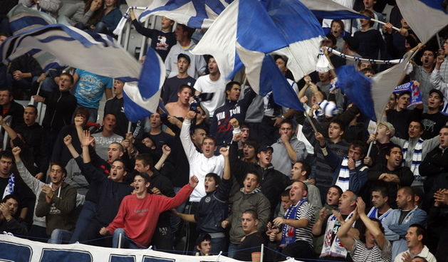 Zadar, 241109.
Dvorana Kresimir Cosic
 1. kolo kosarkaskog Eurokupa izmedju KK Zadar – KK Aris.
Na fotografiji: navijaci Zadra Tornado.
Foto : Jure Miskovic / CROPIX