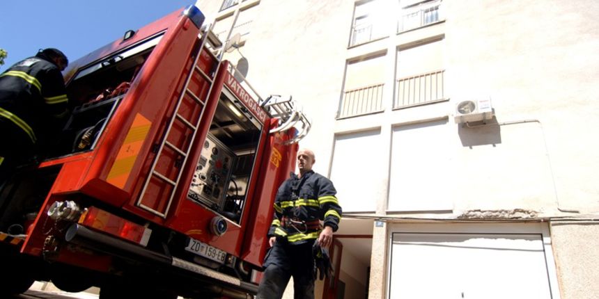 Požar stana (Foto: Andrija Lucic / CROPIX)