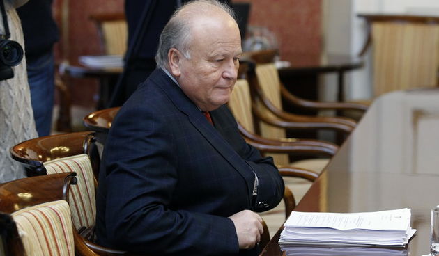 Zagreb, 061212.
Markov trg.
Vlada.
Banski dvori.
Redovita sjednica vlade.
Na fotografiji: Slavko Linic.
Foto: Goran Mehkek / CROPIX