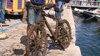 Ekološka akcija “Daj ruku za Jazine” Ekološka akcija “Daj ruku za Jazine”