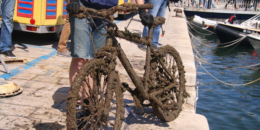 Ekološka akcija “Daj ruku za Jazine”