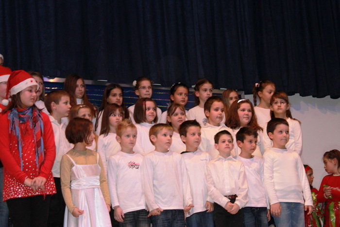 Božićna priredba OŠ Smiljevac Božićna priredba OŠ Smiljevac