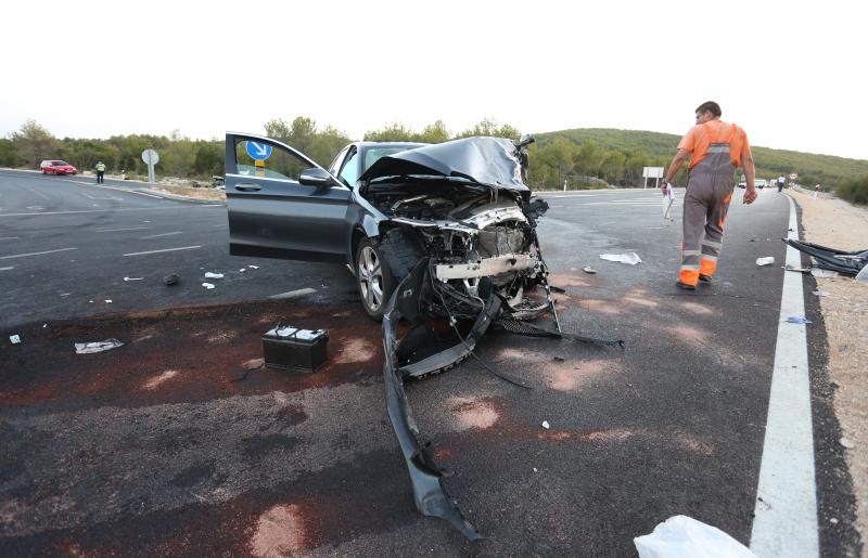 Stravičan sudar na vodičkoj obilaznici odnio jedan još jedan život a šest je osoba teško ozljeđeno