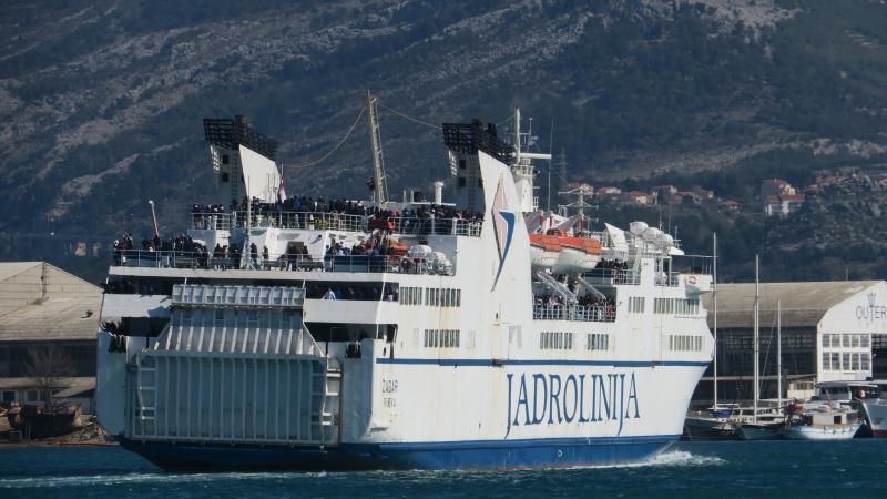 Brodom “Zadar” riječka Armada stigla na derbi u Split Brodom “Zadar” riječka Armada stigla na derbi u Split