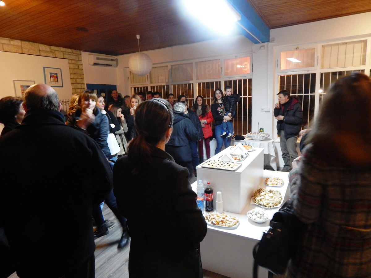 Slikarica Matea Bugarija u Bibinjama predstavila izložbu “Enigma” Slikarica Matea Bugarija u Bibinjama predstavila izložbu “Enigma”