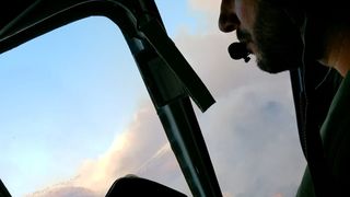 Zračne snage i vojnici gase veliki požar na Pelješcu