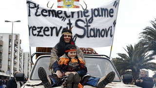 Karneval 2012: Pleme “Crna jama” iz rezervata Stanovi Karneval 2012: Pleme “Crna jama” iz rezervata Stanovi