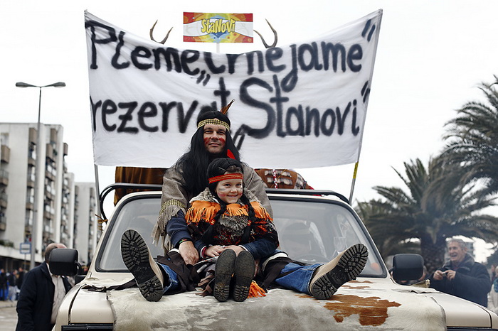 Karneval 2012: Pleme “Crna jama” iz rezervata Stanovi Karneval 2012: Pleme “Crna jama” iz rezervata Stanovi