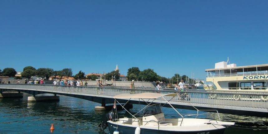 Zadarski most, suncano, obala kneza Branimira