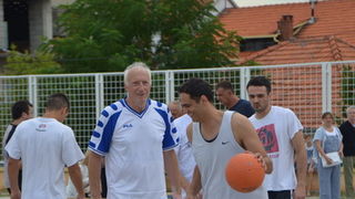 U povodu blagdana Kraljice Mira u Stanovima odigrana utakimica između veterana KK Zadar i Stanova, Foto: Iva Perinčić U povodu blagdana Kraljice Mira u Stanovima odigrana utakimica između veterana KK Zadar i Stanova, Foto: Iva Perinčić