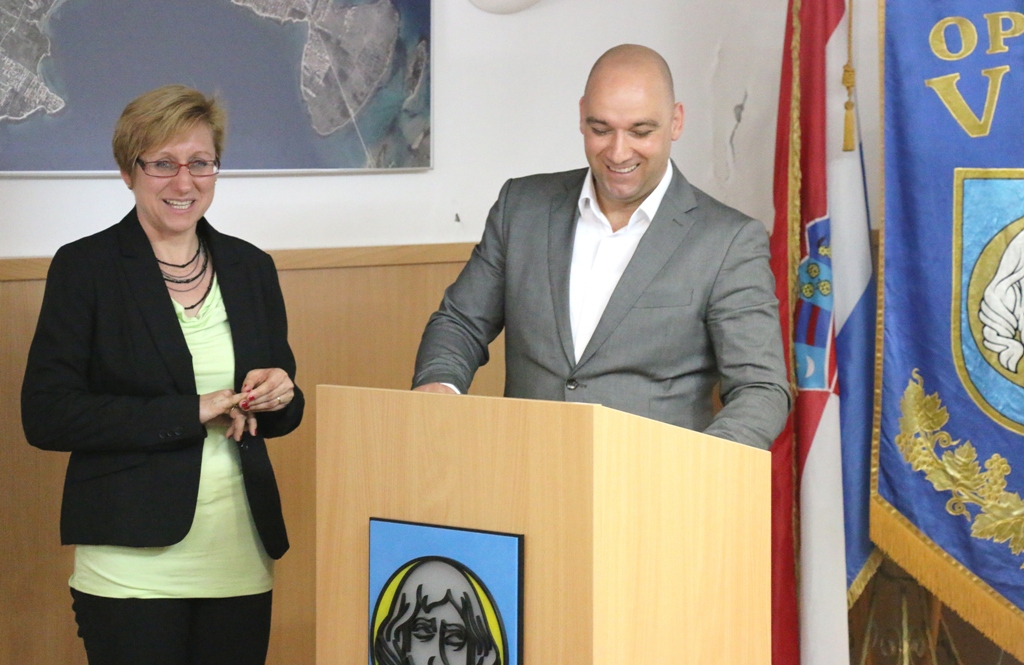 Delegacija Južnomoravske regije u posjeti otoku Viru Delegacija Južnomoravske regije u posjeti otoku Viru