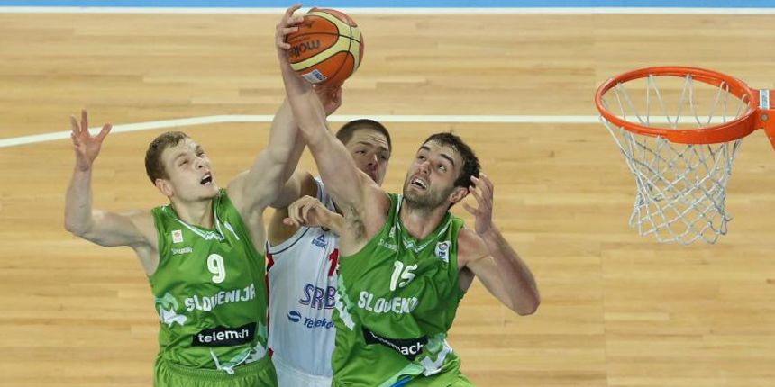 Arena Stozice, Ljubljana, Slovenija – Europsko prvenstvo u kosarci Eurobasket Slovenia 2013., utakmica za plasman od 5. do 8. mjesta, Slovenija – Srbija. Jaka Blazic, Mirza Begic, Vladimir Stimac . Photo: Igor Kralj/PIXSELL