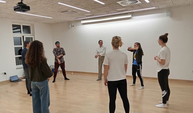 U sklopu Erasmus+ projekta ZD-154-ML udruga Trećeprostor provela je radionicu pod nazivom “Analiziram dok improviziram”.