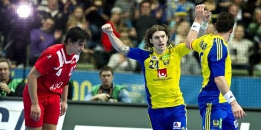 Sweden’s Fredrik Petersen (C) cheer with Tobias Karlsson (R) after scoring, with Chile’s Erwin Feuchtmann on the left // AP Photo Sweden’s Fredrik Petersen (C) cheer with Tobias Karlsson (R) after scoring, with Chile’s Erwin Feuchtmann on the left // AP Photo