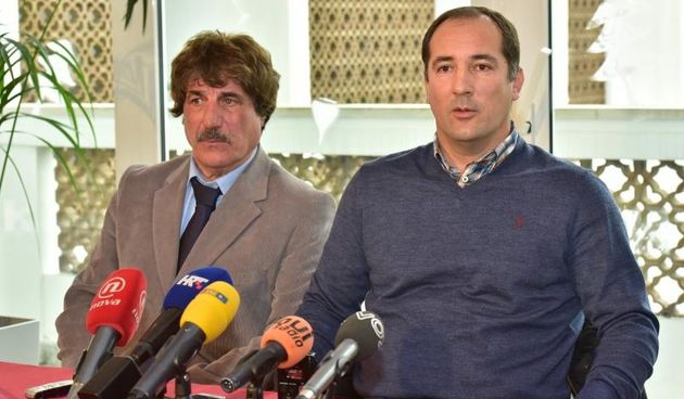 Vodstvo NK Zadra odrzalo je konferenciju za medije na kojoj je predstavljen novi trener NK Zadra Igor Stimac. Sportski direktor Josip Bajlo i Igor Stimac. Photo: Dino Stanin/PIXSELL